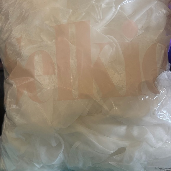 Selkie Dreamy  Ruffled Cape - Picture 3 of 3